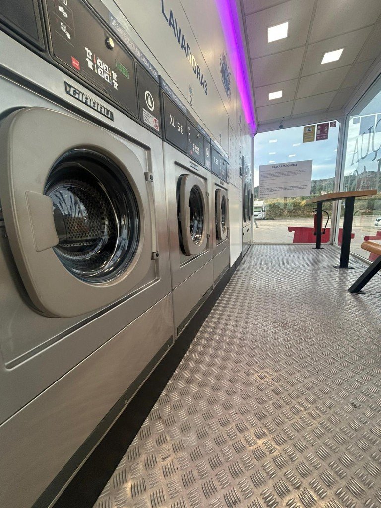 lavanderia Bencinas AQUASPLASH